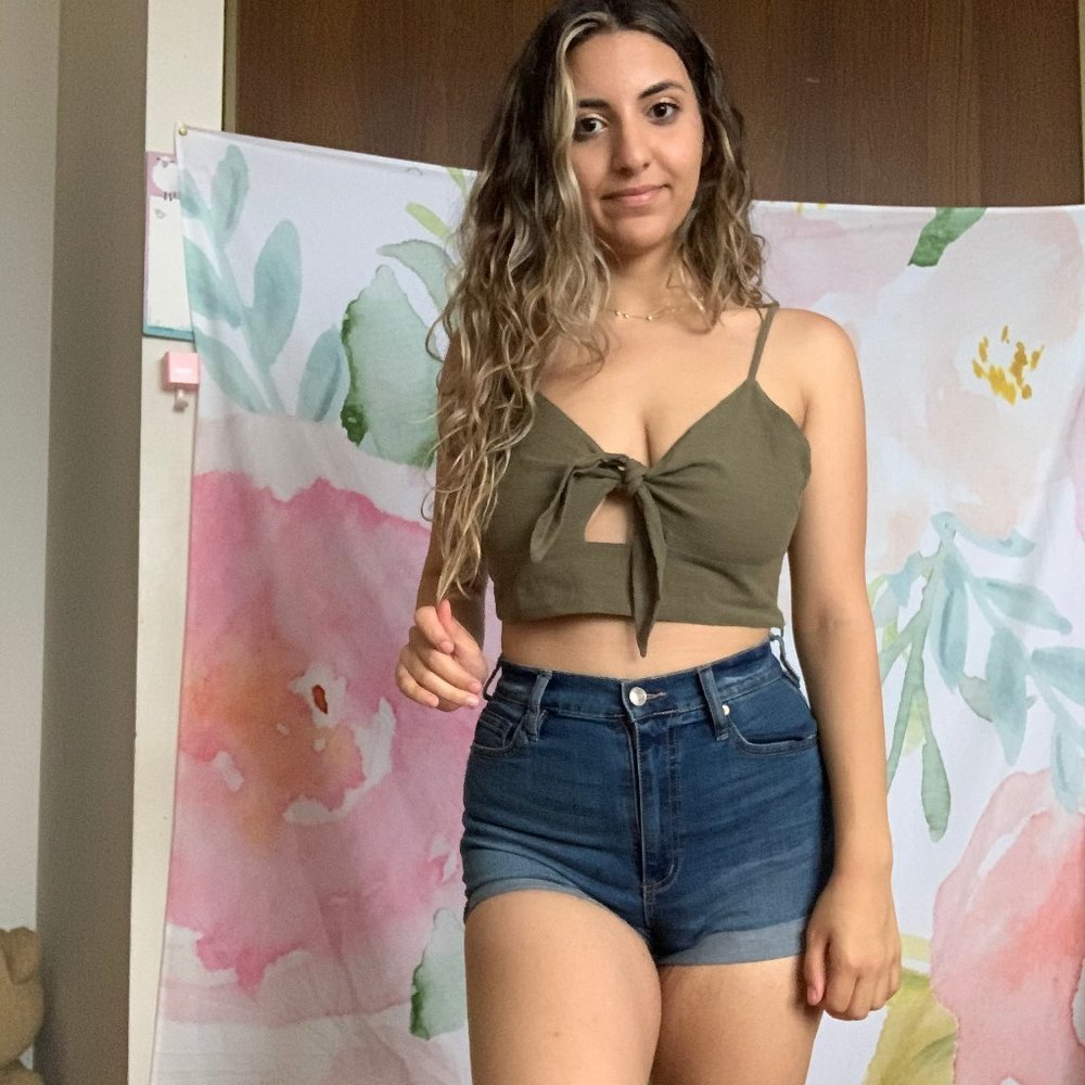 NWT Mendocino Front Tie Crop Top